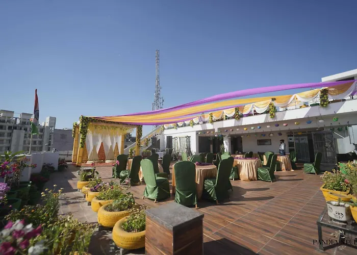 Hotel Anand Villa
