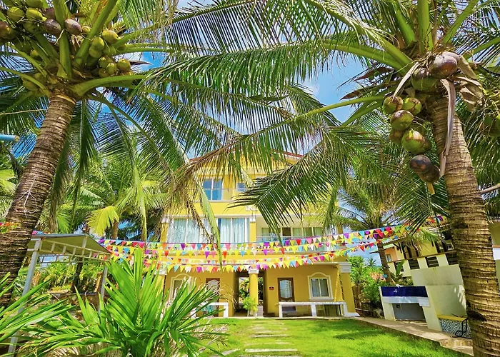 Crystal Shores Beach Resort Powered By Cocotel