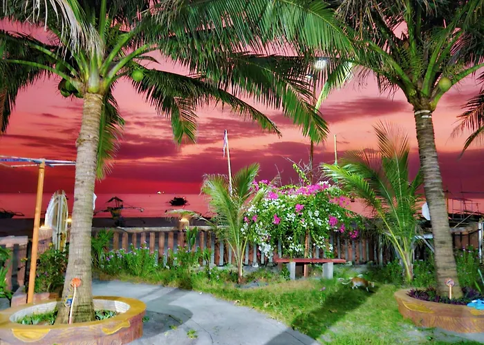 Crystal Shores Beach Resort Powered By Cocotel