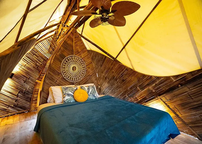 Qasa Boutique Hotel And Retreats - Lgbtq