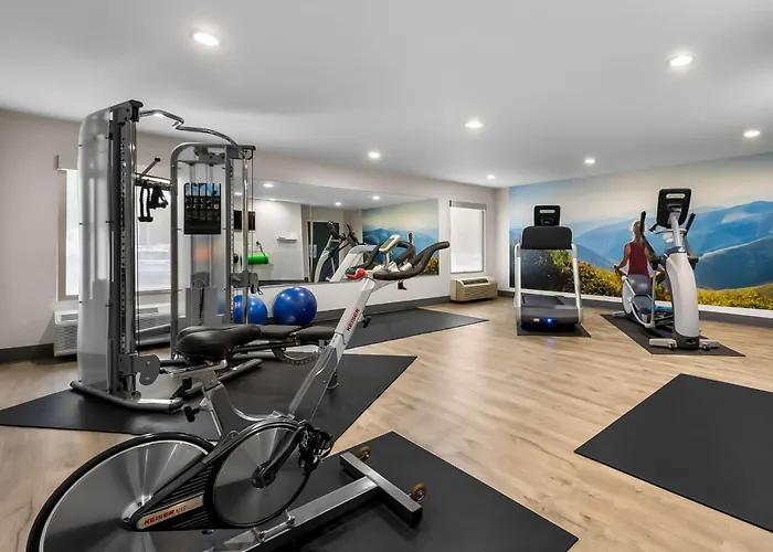 Clarion Pointe Apex - Holly Springs