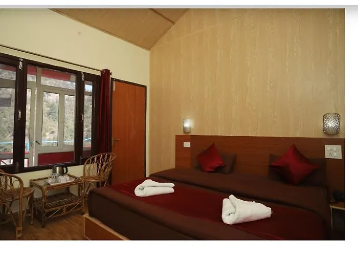 Kastura Cottages - Kanatal