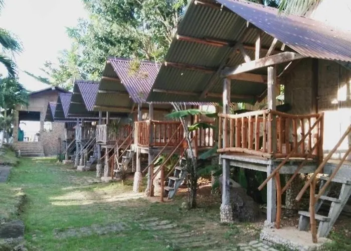 Palaboy Skatecamp Native House Beach Resort