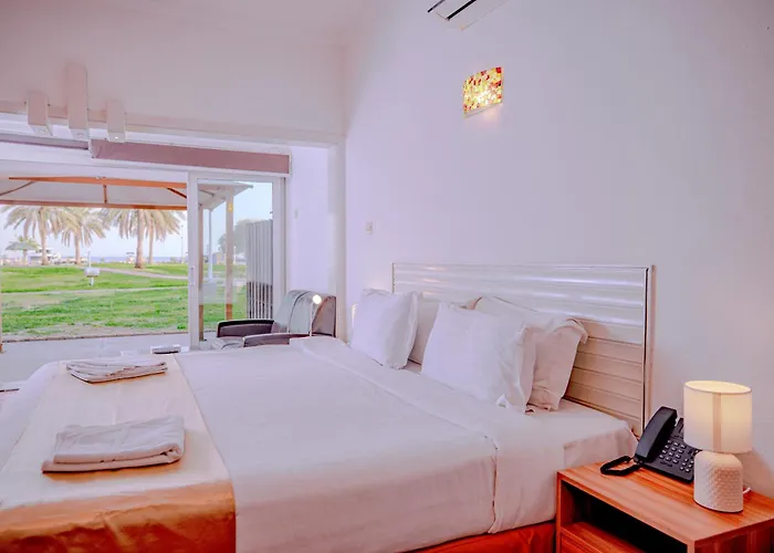 Palm Beach Resort Half Moon