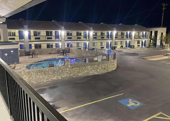 Days Inn By Wyndham El Paso West