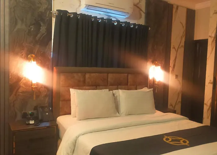 Hotel Oasis