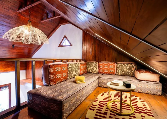 Indulge Mcleodganj By Pack
