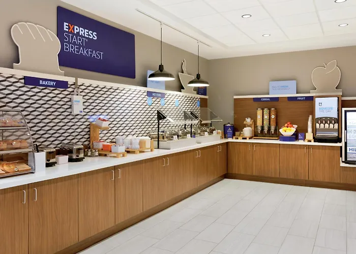 Holiday Inn Express Hotel & Suites Cleveland-Streetsboro By Ihg