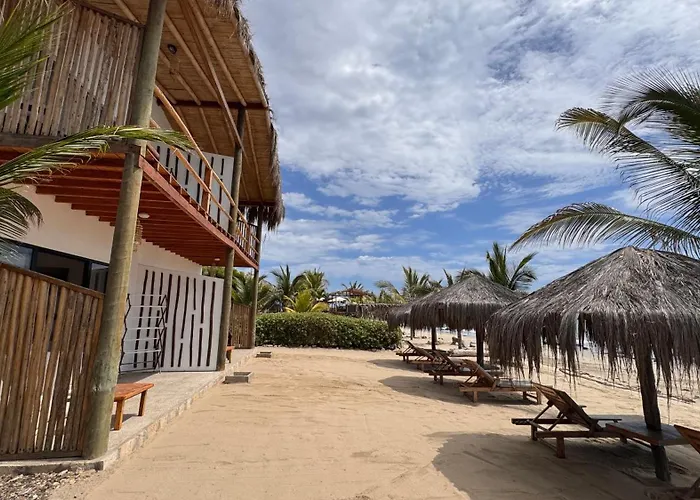 Baja Canoas Hotel