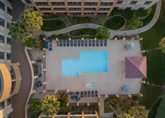 Courtyard By Marriott Santa Clarita Valencia