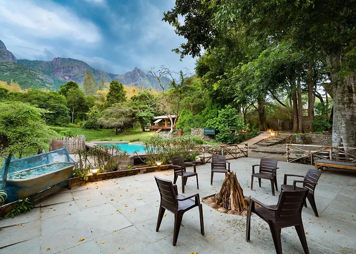Jungle Hut Resort