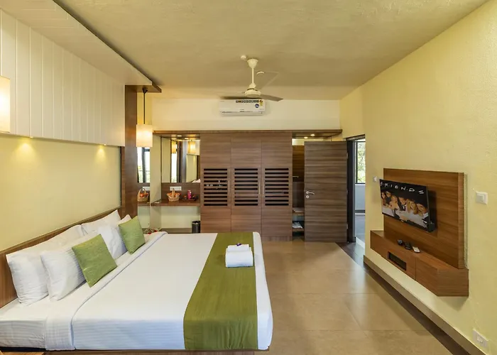 The Mountain Courtyard Thekkady