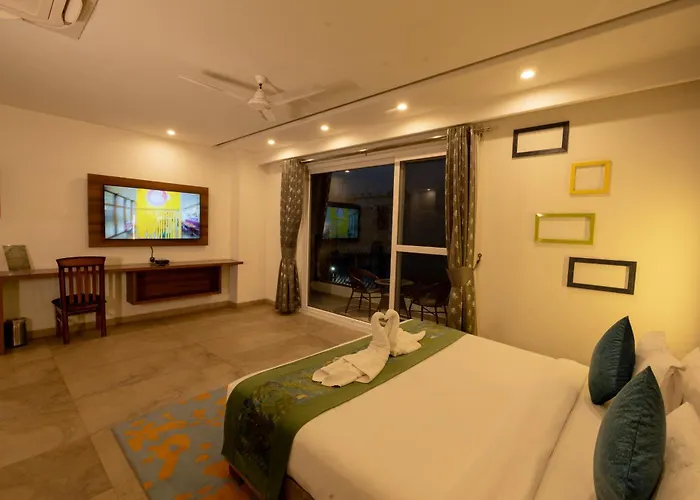 Holywater Hotel By Ganga Kinare #150 Mts From Ganga Ghat Rishikesh