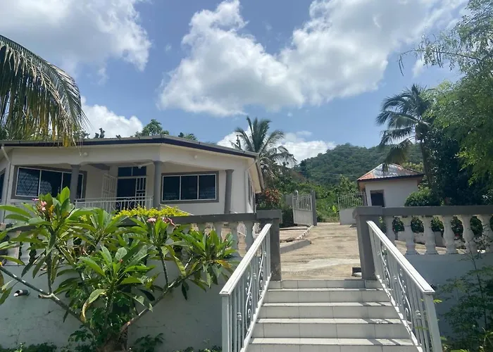 Eleganta Beach Resort