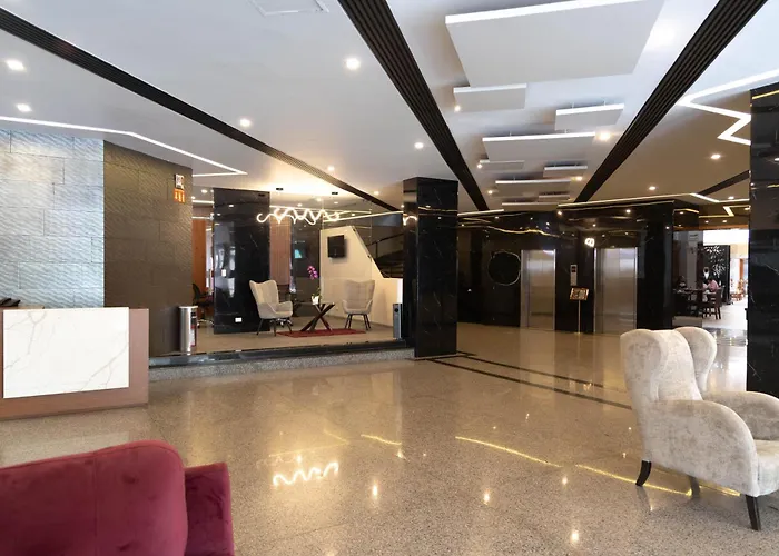 Hotel Abastos Plaza