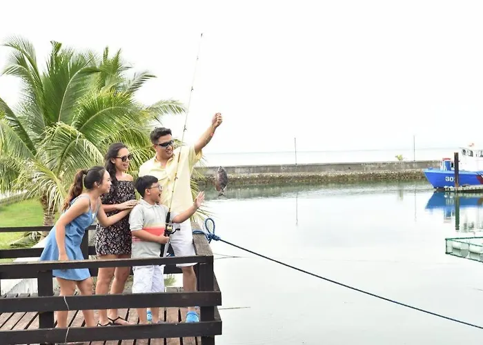 Holiday Oceanview Residences And Resort