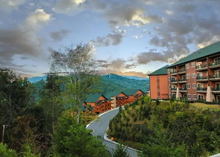 Gatlinburg Cabin With Waterpark, Minigolf, Zipline