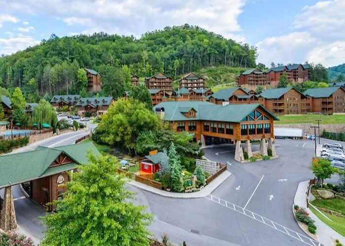 Gatlinburg Cabin With Waterpark, Minigolf, Zipline