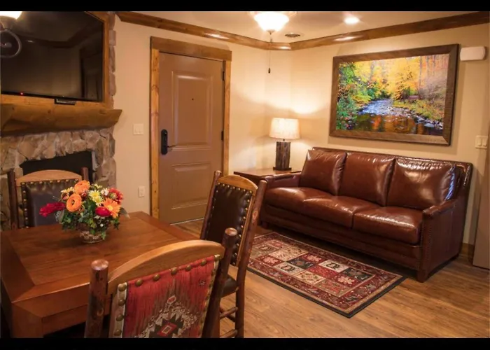 Gatlinburg Cabin With Waterpark, Minigolf, Zipline