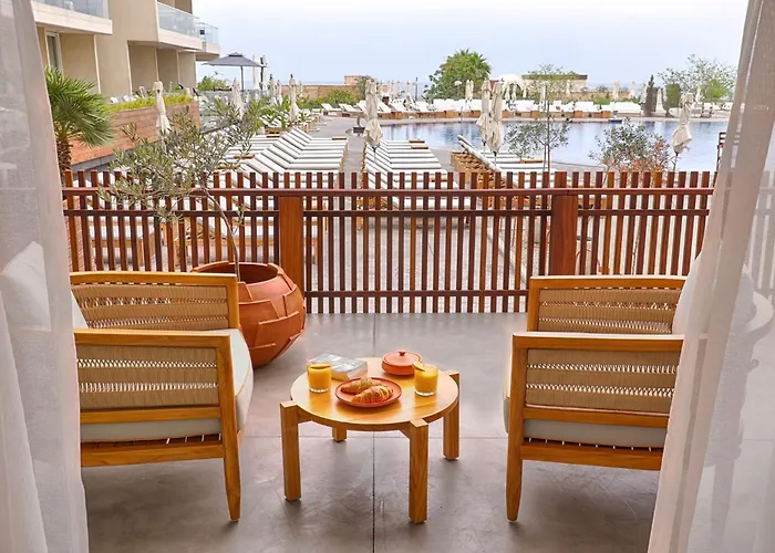 Whitelace Resort