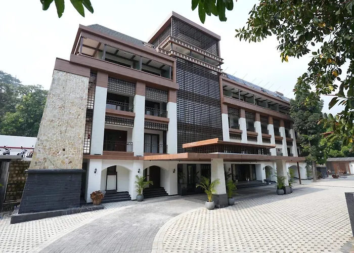 Pleasant Tree Hotels - Luxury Stay Amidst Nature