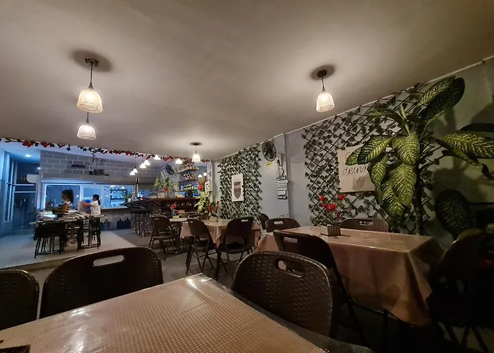 Hideaways Restobar And Resort
