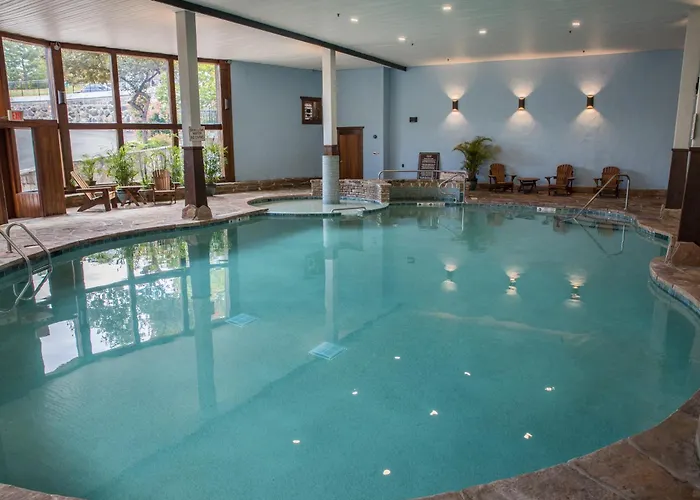 Golden Arrow Lakeside Resort