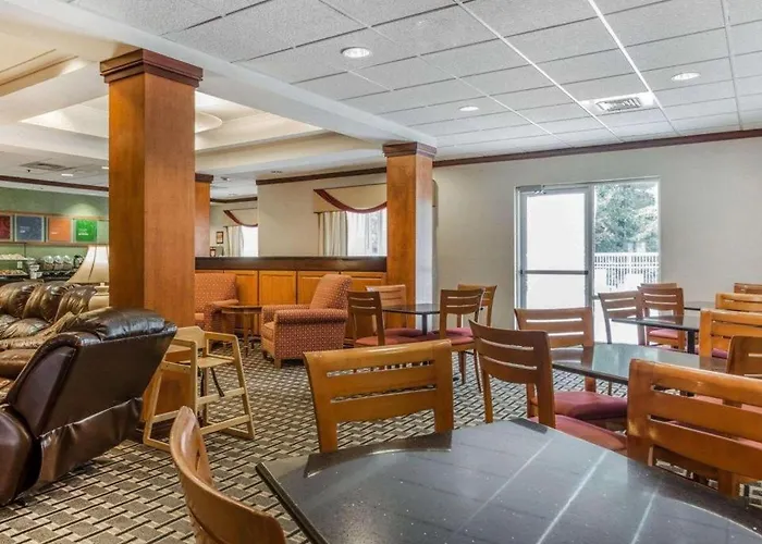 Comfort Inn & Suites