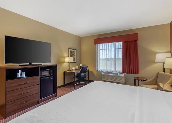 Best Western Plus Hudson Hotel & Suites