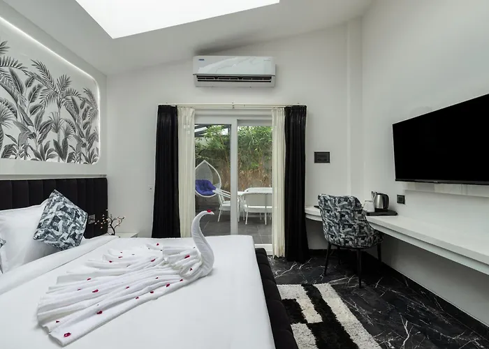 Sitara Palace And Resort