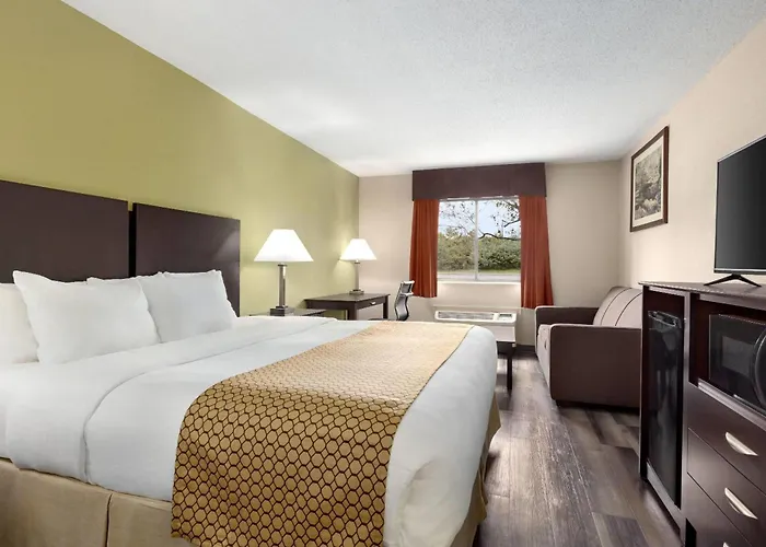 Baymont By Wyndham Monroe