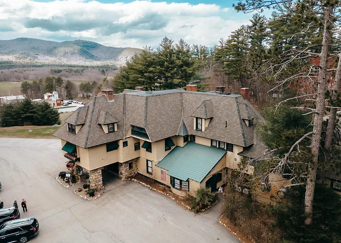 Stonehurst Manor Breakfast & Dinner Included