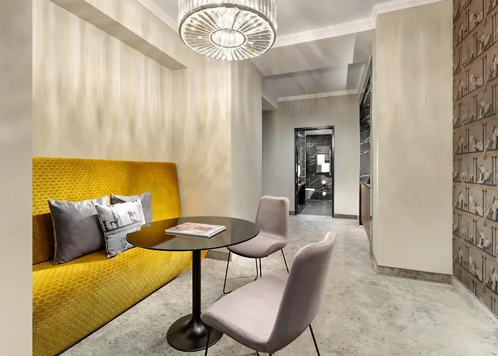 Mamaison Hotel Chain Bridge Budapest
