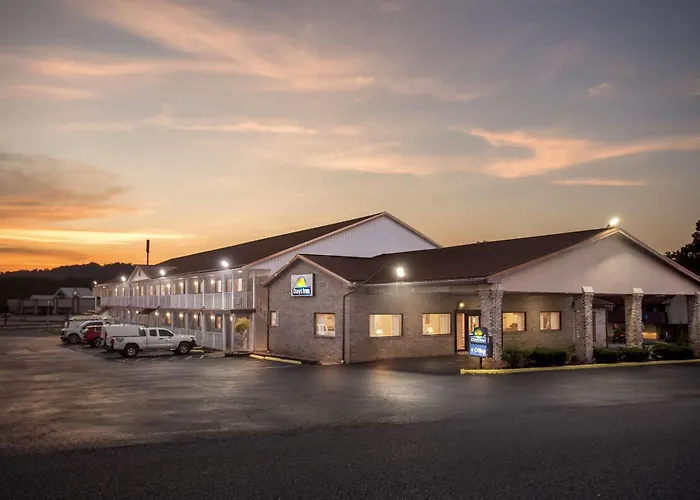 Days Inn By Wyndham Huntington