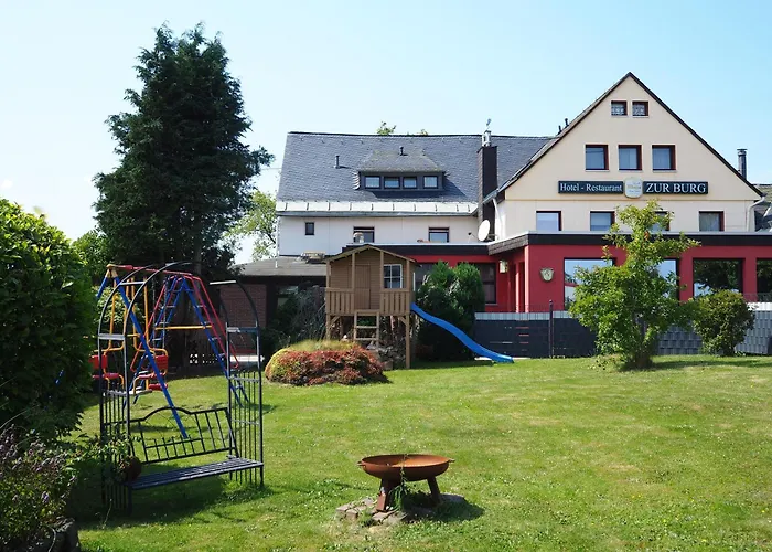 Hotel Zur Burg Nuerburg Large Car Park