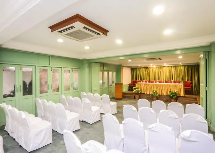 Treebo Komfort Suites, 3 Km From Mysore Palace