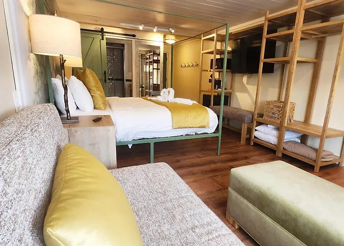 Arbors At Island Landing Hotel & Suites