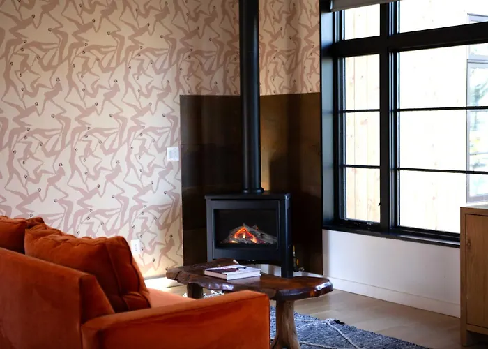 Woodstock Way Hotel