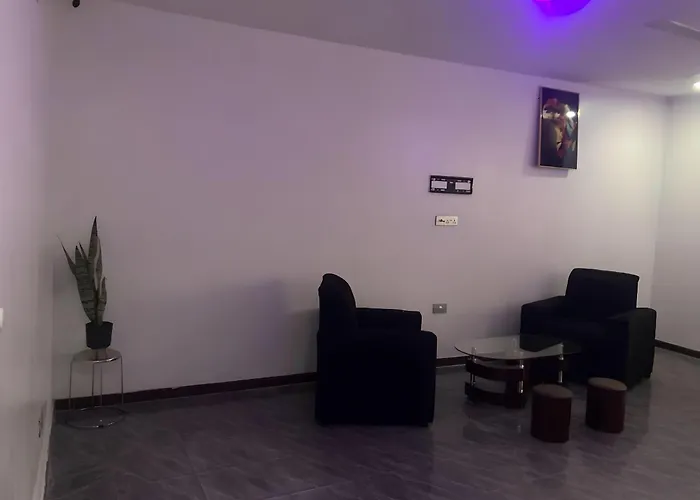Sleepeaze Hotel