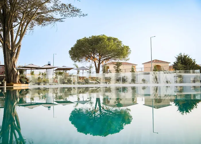 Castelo Suites Hotel