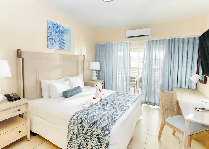 Bay Gardens Hotel