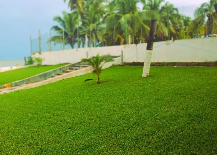 Lloyds Beach Resort And Spa