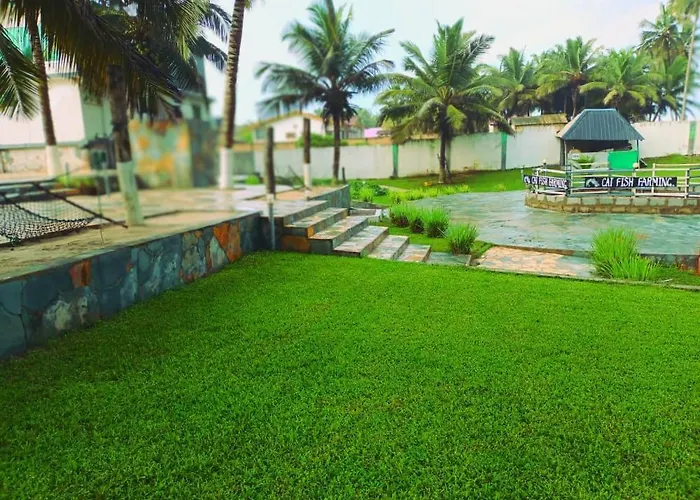 Lloyds Beach Resort And Spa