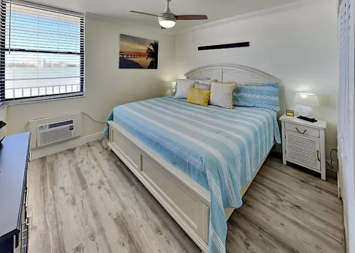 Lovers Key Beach Club #202 - 1 Bedroom Escape With Private Beach