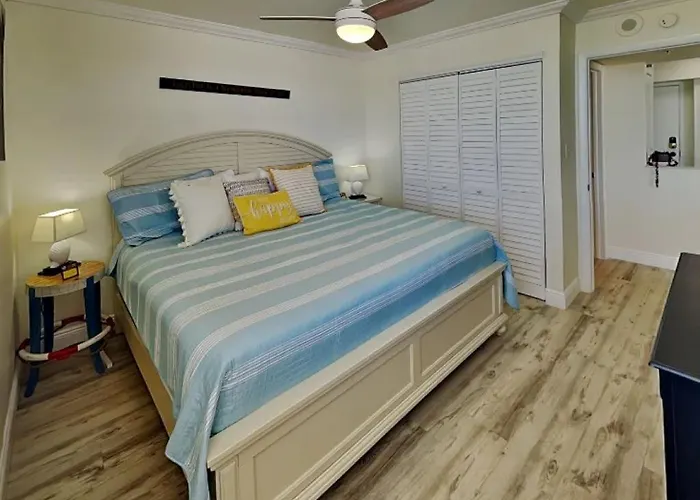 Lovers Key Beach Club #202 - 1 Bedroom Escape With Private Beach