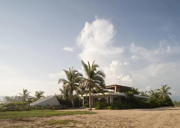 Marea Beachfront Villa H48