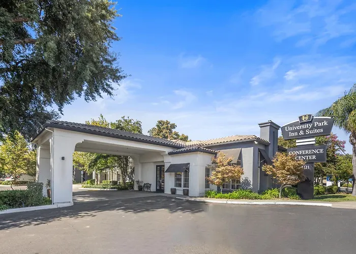 University Park Inn & Suites, An Ascend Collection Hotel
