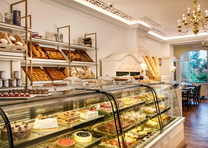 Artyzen Grand Lapa Macau