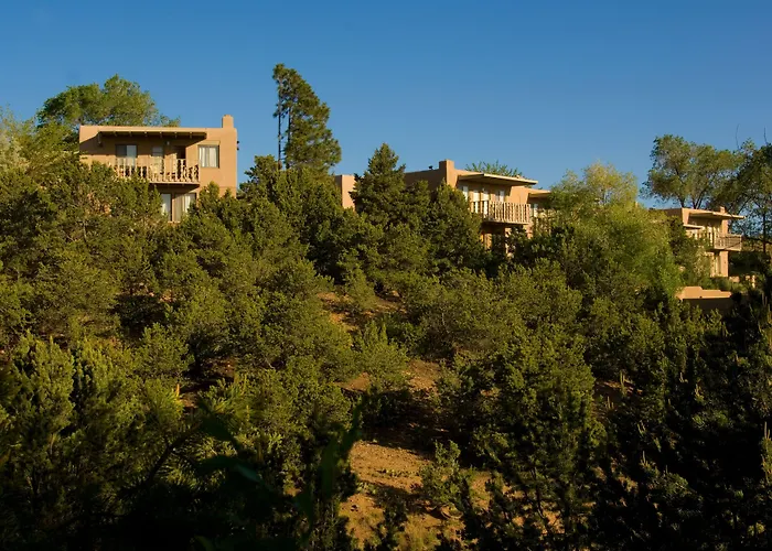 Fort Marcy Suites By All Seasons Resort Lodging