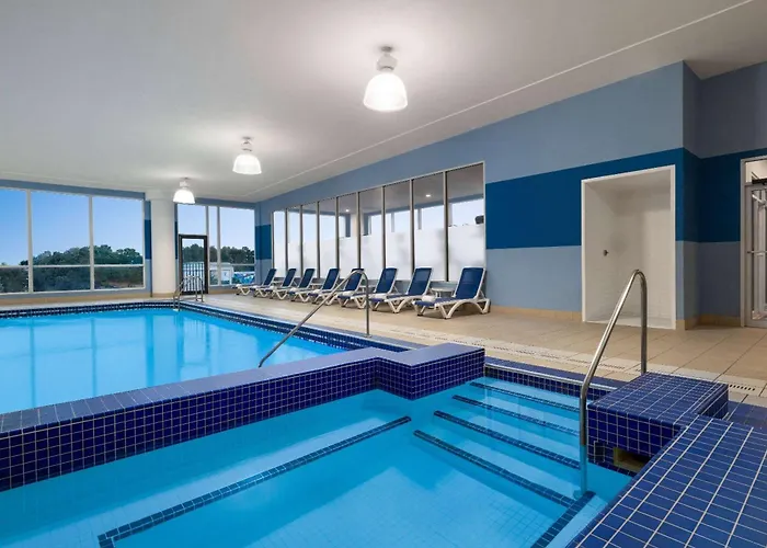 Wyndham Grand Fallsview Hotel